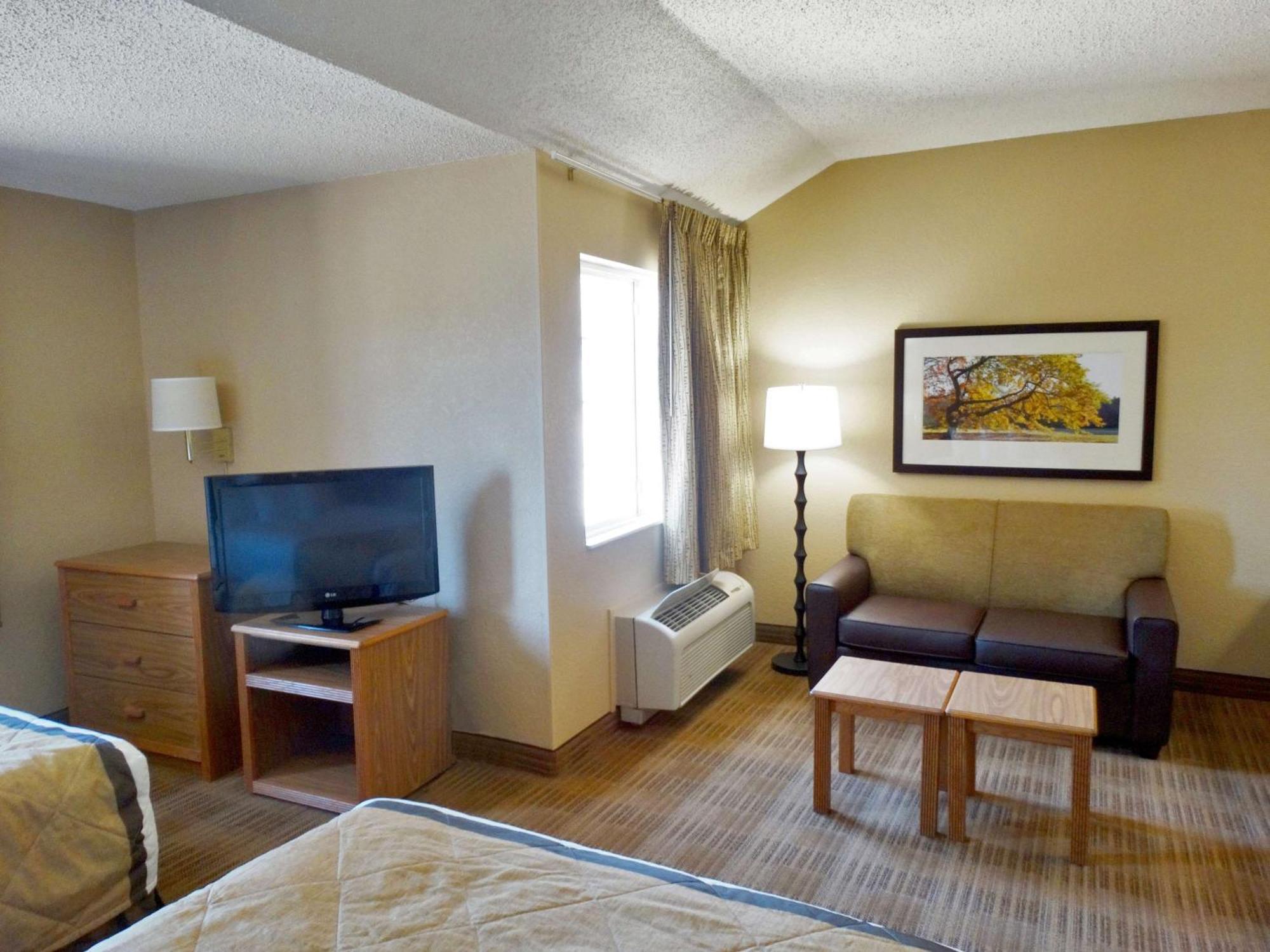 Extended Stay America Select Suites - Providence - Airport Warwick Exteriör bild