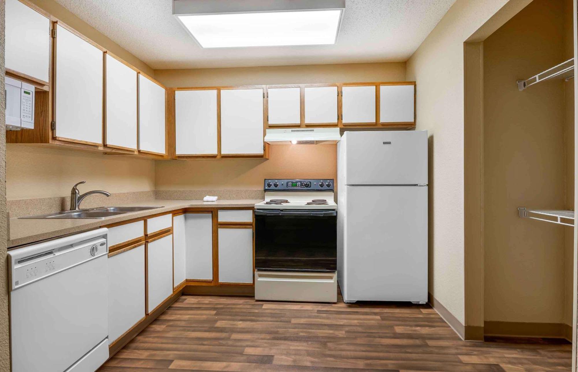 Extended Stay America Select Suites - Providence - Airport Warwick Exteriör bild