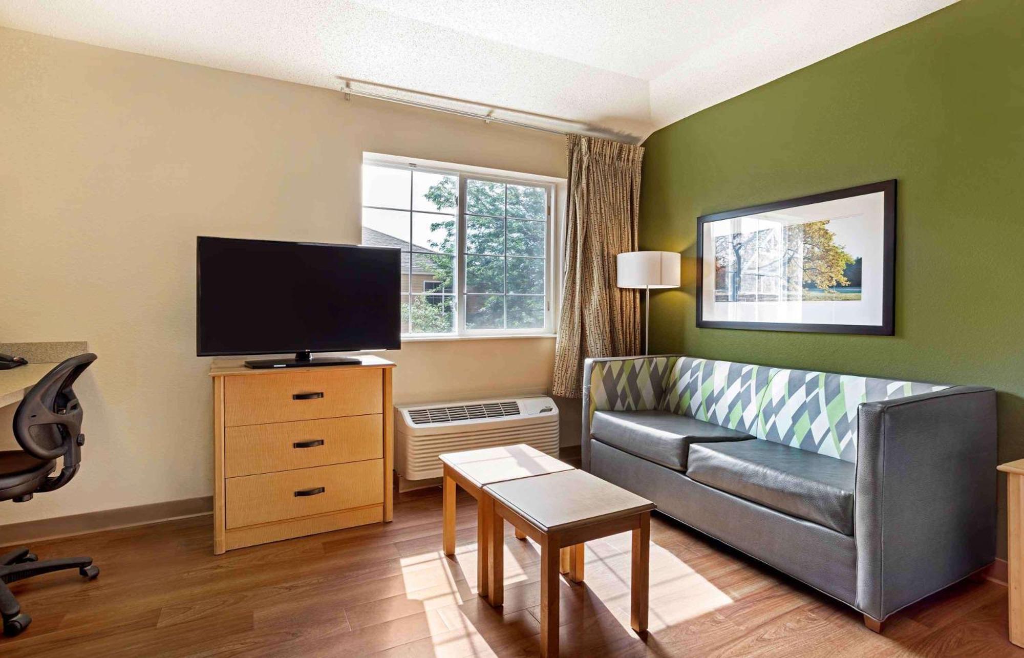 Extended Stay America Select Suites - Providence - Airport Warwick Exteriör bild