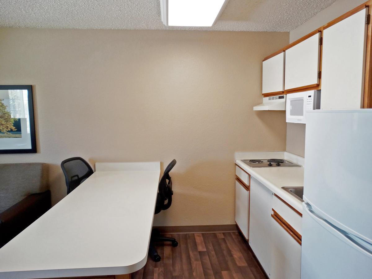 Extended Stay America Select Suites - Providence - Airport Warwick Exteriör bild